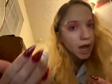 girl Sex Cam Shows with str4wberryshortcake