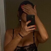 adelizm - Live now on Stripchat