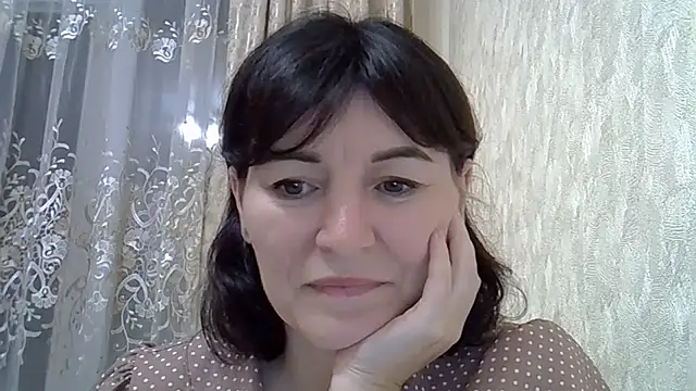 Krystal_82 - Live now on Stripchat