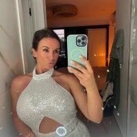 Justnani001 - Live now on Stripchat