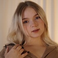 ZaraCreedon - Live now on Stripchat