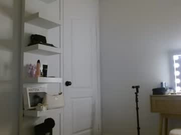 chelseagisele - Live now on Chaturbate