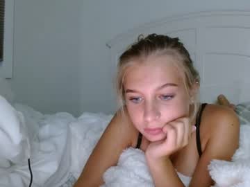 amelialombardi - Live now on Chaturbate