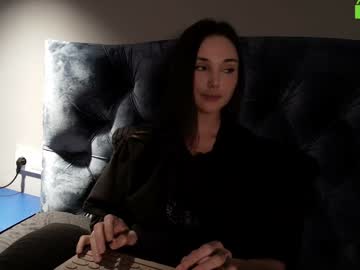 hollyextra - Live now on Chaturbate