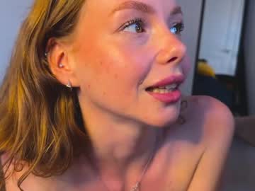 elli_harmon - Live now on Chaturbate