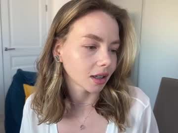 girl Sex Cam Shows with elli_harmon