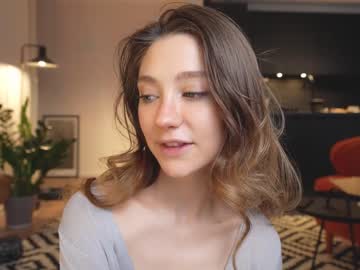 girl Sex Cam Shows with mia_elfie