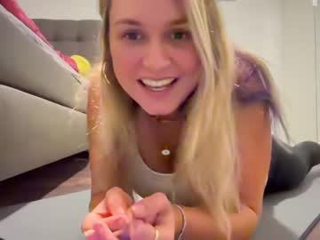 girl Sex Cam Shows with sarahsapling