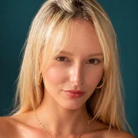Bellahcha - Live now on Stripchat