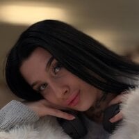 EllyRockStar - Live now on Stripchat