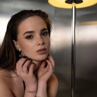 May_Bloom - Live now on Stripchat