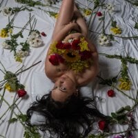 Rosie_jhons - Live now on Stripchat