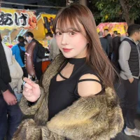 Maika_Teacher - Live now on Stripchat