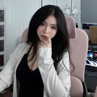 Sunna104 - Live now on Stripchat