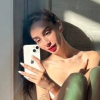 Elizwise - Live now on Stripchat