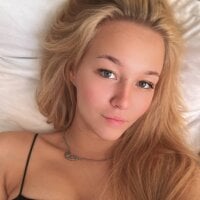 Milk_Bunny - Live now on Stripchat