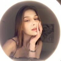 HugruLein - Live now on Stripchat