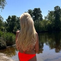 Tania201243 - Live now on Stripchat