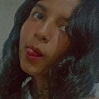 YuliethPetite - Live now on Stripchat