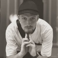 yurii_magic - Live now on Stripchat