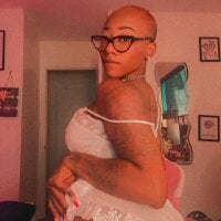 VixenCapri - Live now on Stripchat