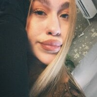 SunshineG1RL - Live now on Stripchat