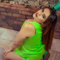 FOXYRIVER_ - Live now on Stripchat