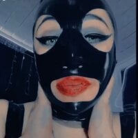 LatexDevil_Blondie - Live now on Stripchat