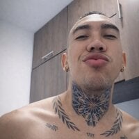 ThiagoBerry - Live now on Stripchat