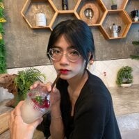 littlemiilk - Live now on Stripchat