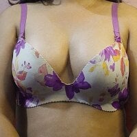 shakshi_89 - Live now on Stripchat