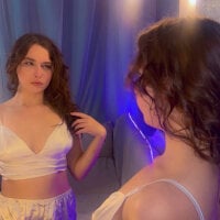 LiviaShy - Live now on Stripchat