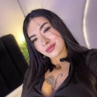 Juli_Casanova - Live now on Stripchat