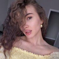 SepiahLune - Live now on Stripchat