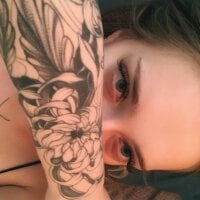 EvaPeace - Live now on Stripchat