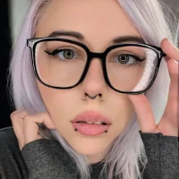 sarah_sky_official - Live now on Stripchat