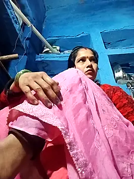 Jooli_xx - Live now on Stripchat