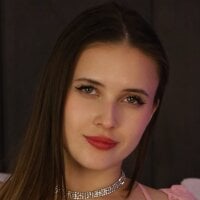 EmilieFox - Live now on Stripchat