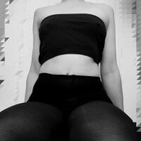 Amy01112 - Live now on Stripchat