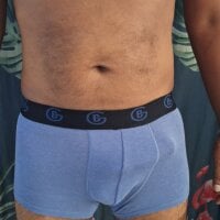 shani_taniya - Live now on Stripchat