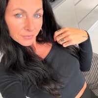 Mel-Mia - Live now on Stripchat