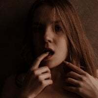 KarriBrownd - Live now on Stripchat