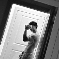 BrunoHot_ - Live now on Stripchat