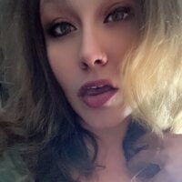 IvanaPlenty - Live now on Stripchat