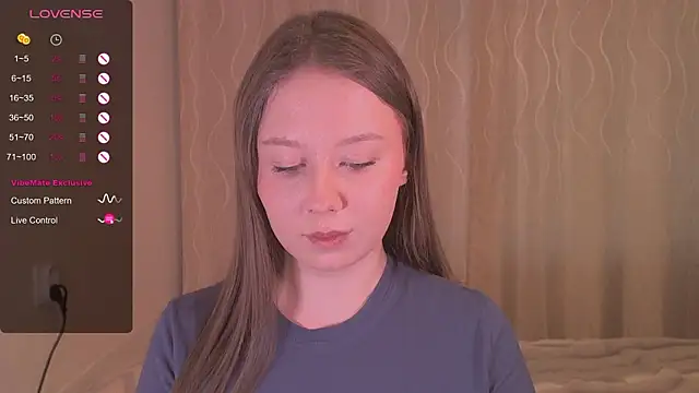 kira_lm - Live now on Stripchat