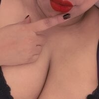 kissingcurvy - Live now on Stripchat