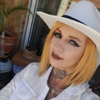 aliceesmith - Live now on Stripchat