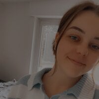 ItsLxsa - Live now on Stripchat