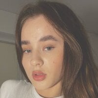 JinnyMcie - Live now on Stripchat