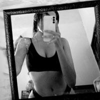 ariloe_quintero - Live now on Stripchat